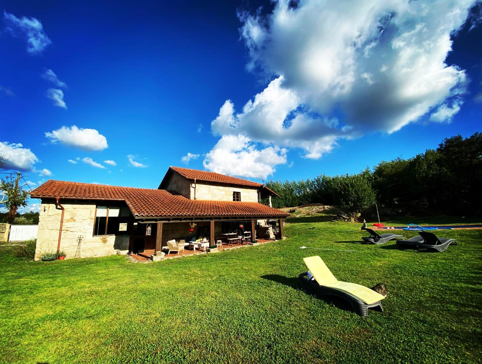 Habitaciones Con Bano Individual En Casa De Campo. Piscina. Amoeiro Luaran gambar